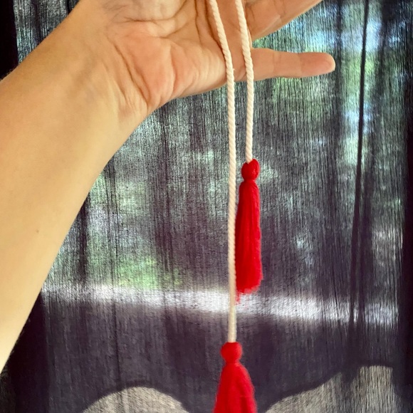 Embroidered blouse - Picture 5 of 8